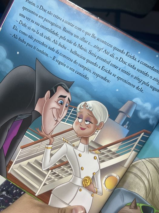 Livro Infantil: Hotel Transylvania 3