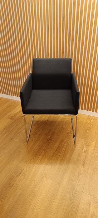 Cadeira preta elegante