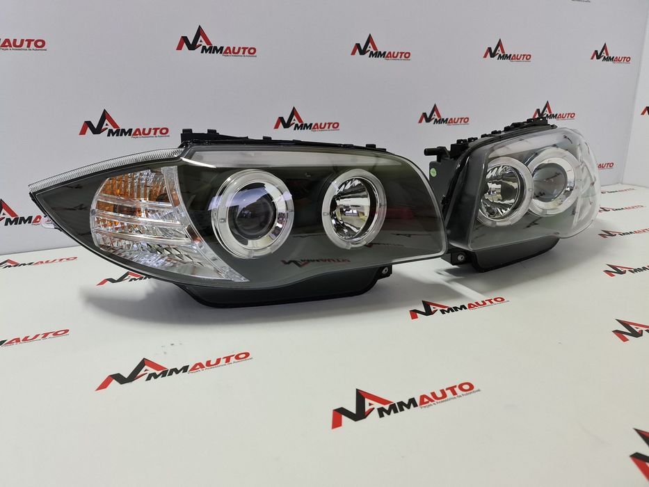 Faróis Angel Eyes CCFL BMW Série E81 E82 E87 E88 Fundo Preto