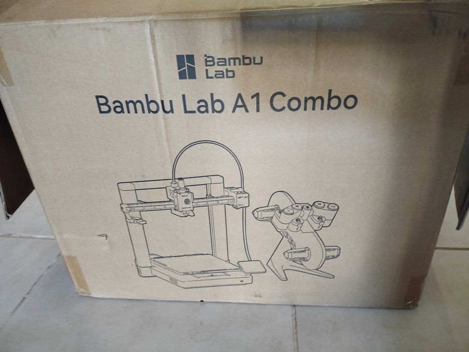 Impressora 3 D nova  Bambu Lab combo