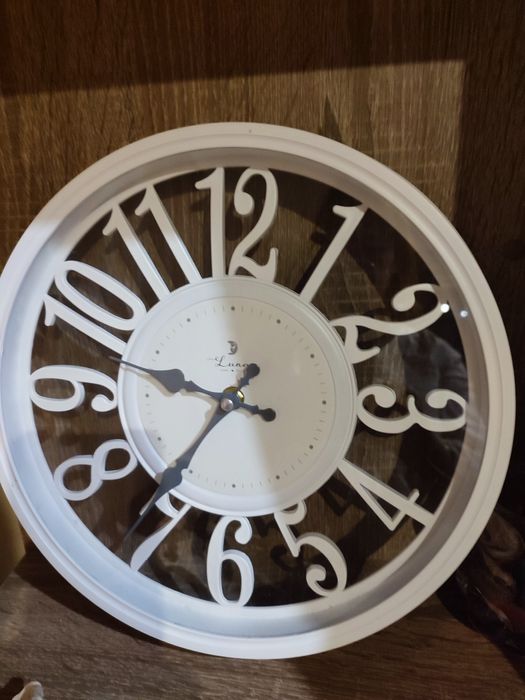 Часы    наручные