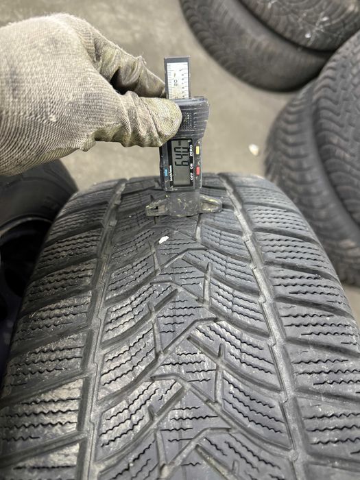 KOŁA ZIMOWE KUGA 5x108 7,5J ET 52,5 235/55R17