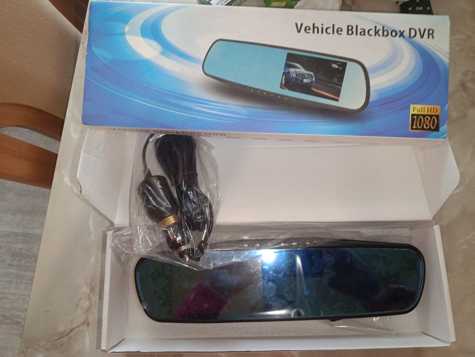 Зеркало заднего вида с видеорегистратором Vehicle Blackbox DVR