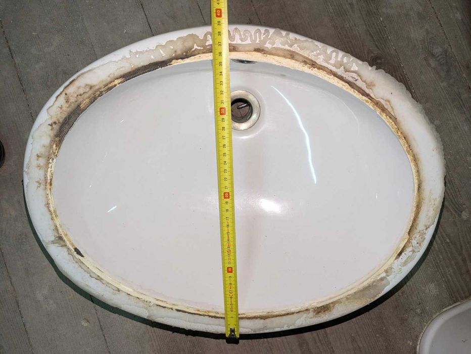 Lavatórios Roca de colar e encastrar por baixo usados