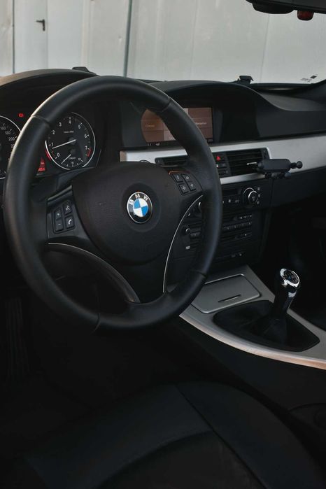 Bmw e93 320i pre lci