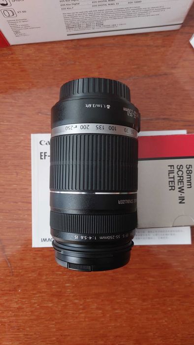 Об'єктив Canon EF-S 55-250mm f/4-5.6 IS