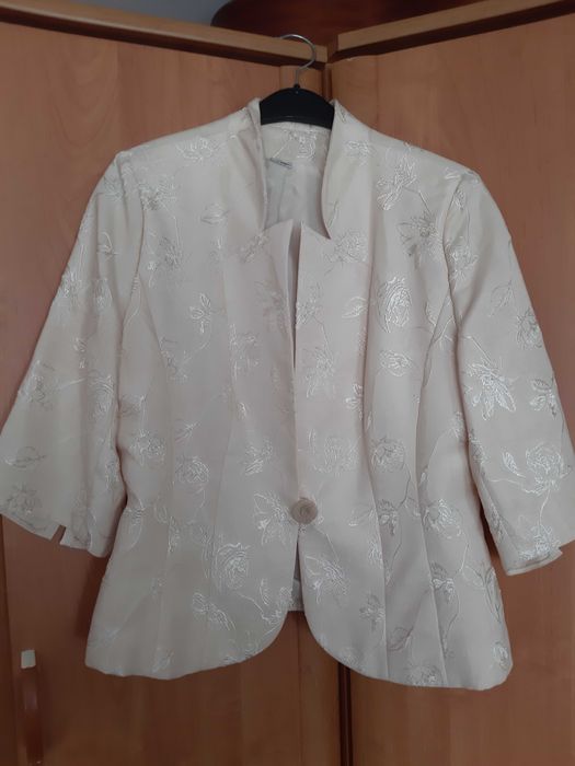 garsonka, garnitur: spódnica, bluzka,żakiet. Komunia, wesele