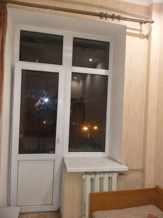 Сдам комнату в 2х комнатной квартире около м.Защитников Украины