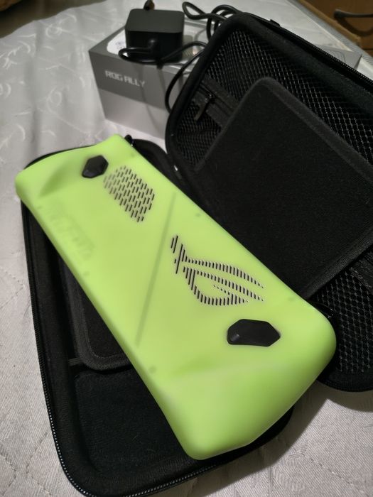 Asus ROG ally 2023 16/512 z1