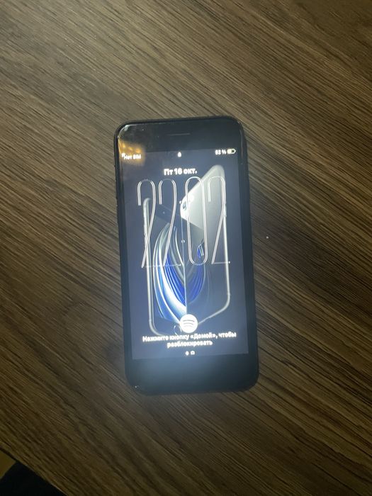 Iphone se2 64gb 73% акб