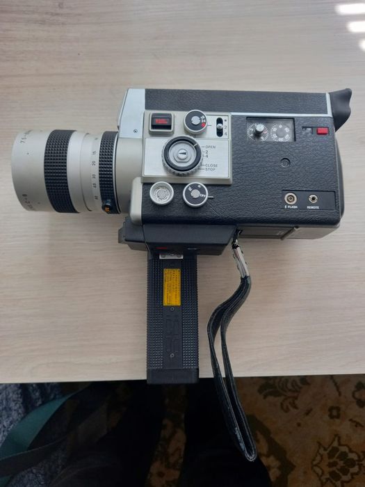 Продам видео-камеру.Canon AUTO ZOOM 814