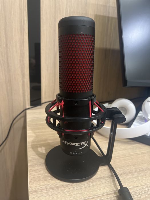 Микрофон HyperX quadcast