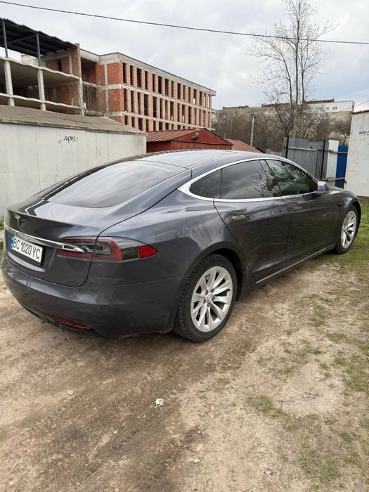 Tesla Model S INTEL FSD