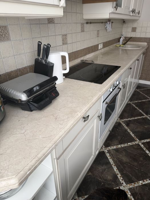 Кухня з вбудованою технікою