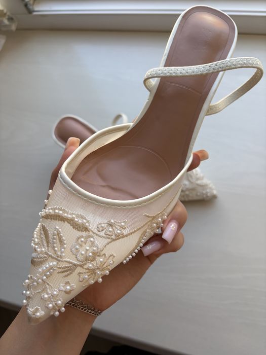Мюлі Zara з вишивкою