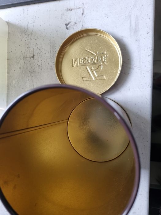 Puszka kolekcjonerska metalowa Nescafe