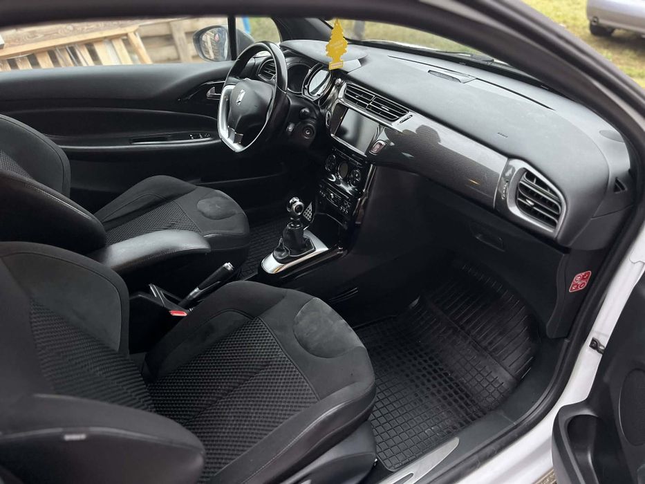 Citroen DS3 benzyna 2013 niski przebieg.