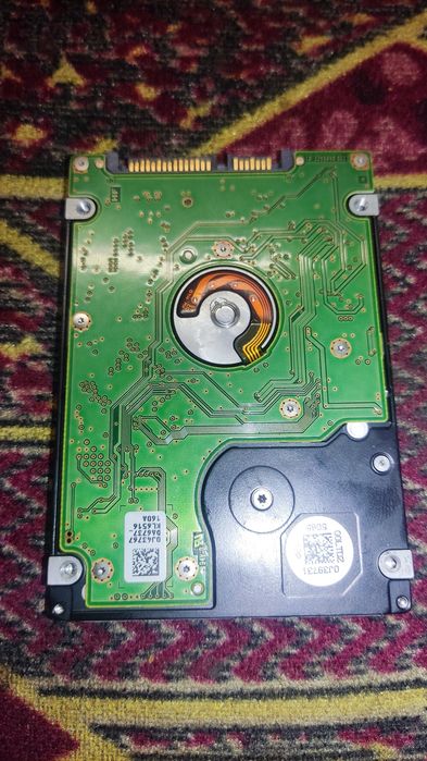 жосткий диск на 500GB+SSD 120 Gb
