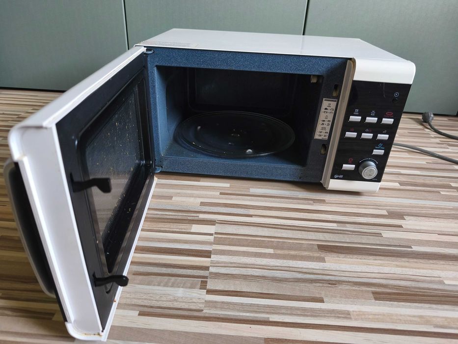Kuchenka mikrofalowa mikrofalówka + rozmrażanie Samsung GE87W