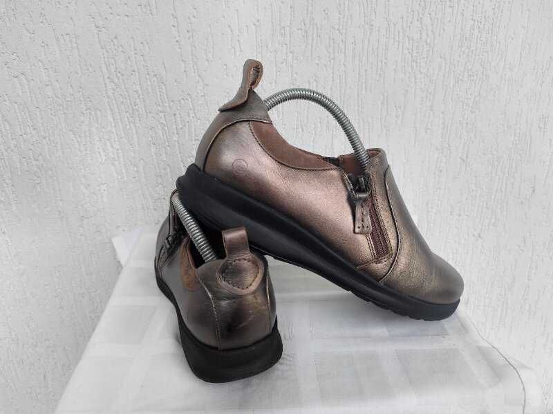 Брендовие кожанние туфли Clarks unstructured р.40
