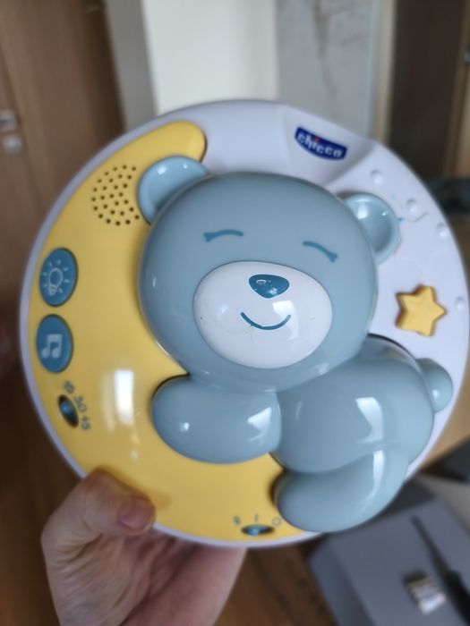 Mobile Chico Next too me moon