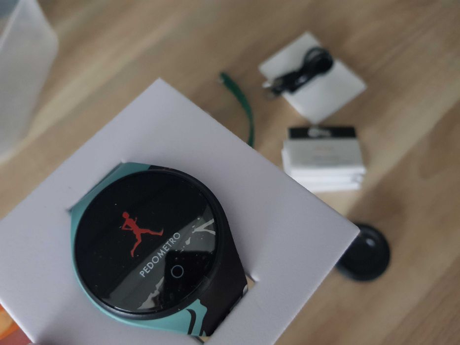 Smartwatch MOTUS Color