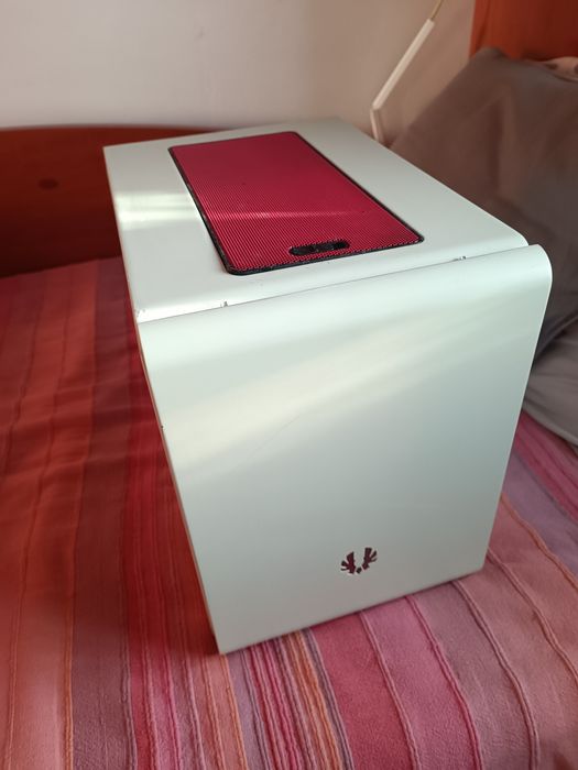 Caixa mini pc bitfenix