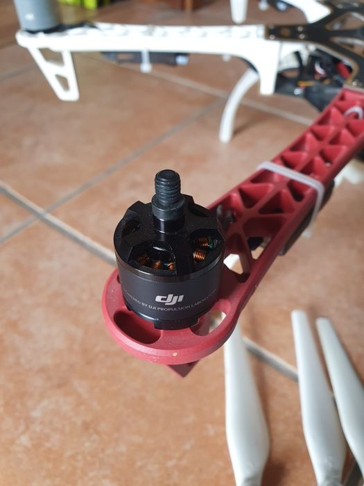 Drone DJI F550 (6 motores)