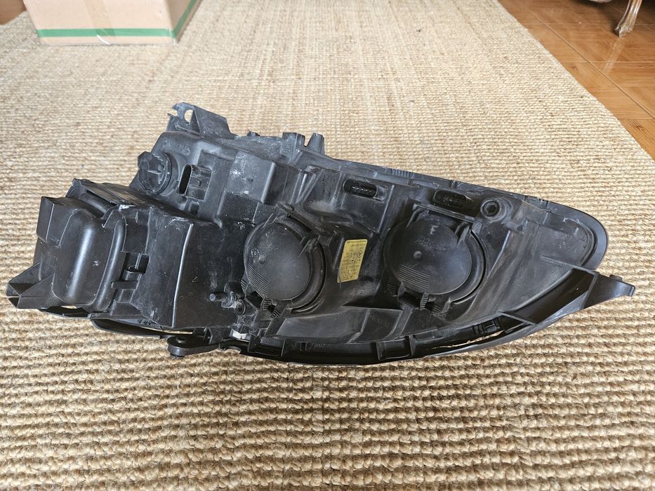 Faróis Mercedes-Benz