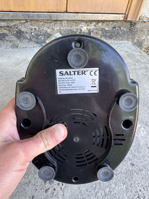 Соковижималка продам