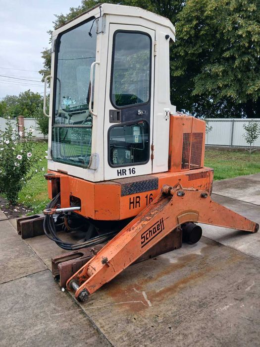 Міні екскаватор гусеничний Schaeff - HR 16