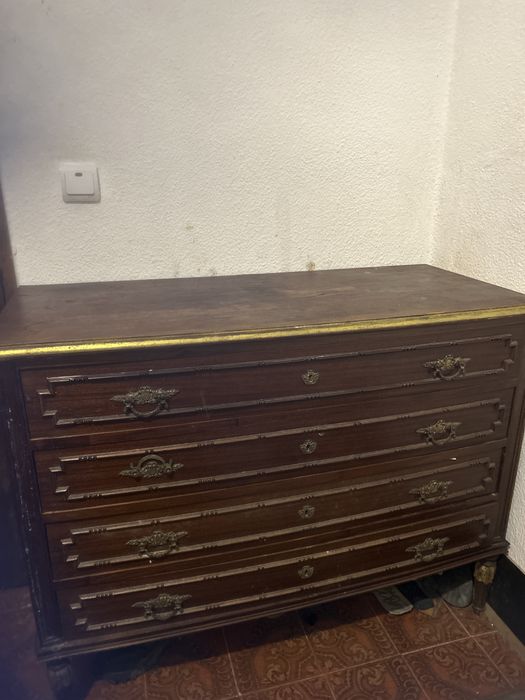 Comoda madeira perfeito estado