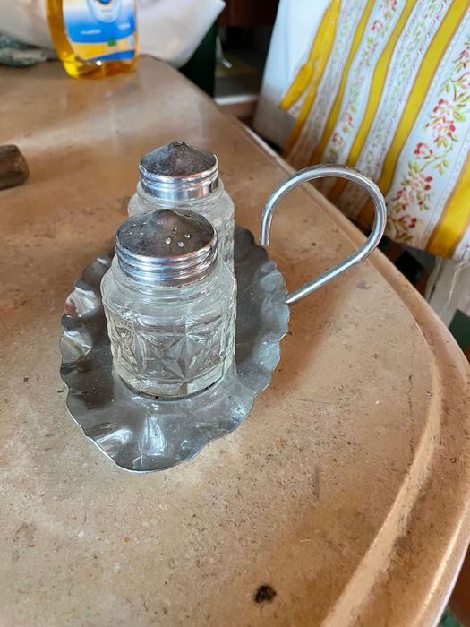 Peças em casquinha e vidro