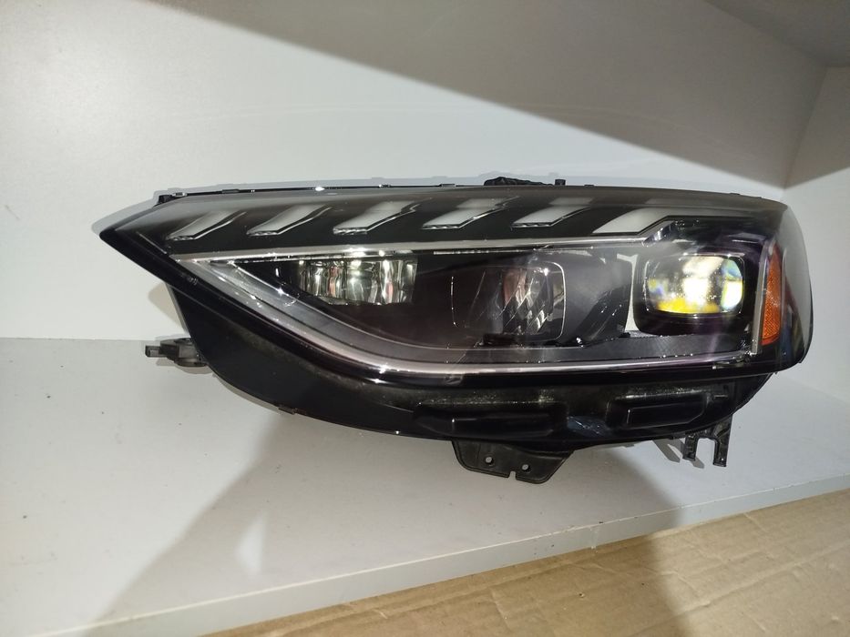 Фара ауді А4Б9 audi a4b9 usa Ауди А4Б9
