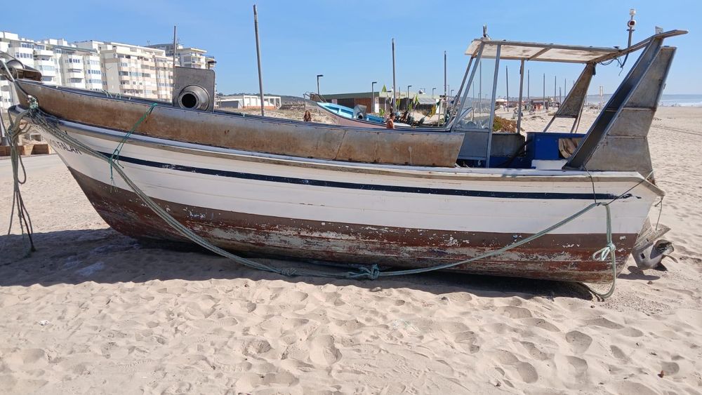 Barco de Pesca Profissional "Deixa Os Falar" + Motor Suzuki 36CV + DUP