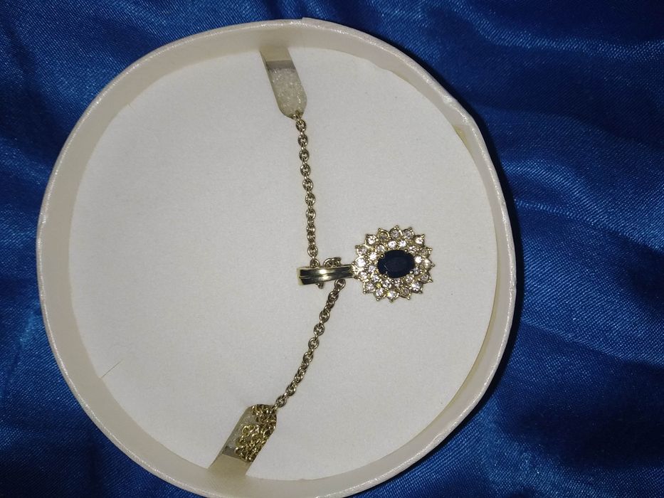 Naszyjnik  wisiorek Avon