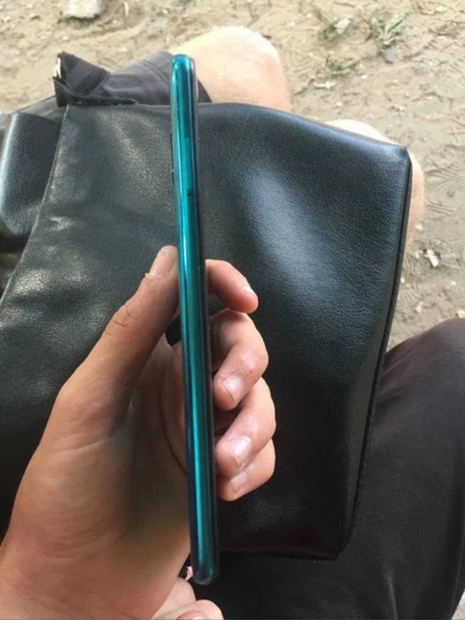 Продам обменяю телефон