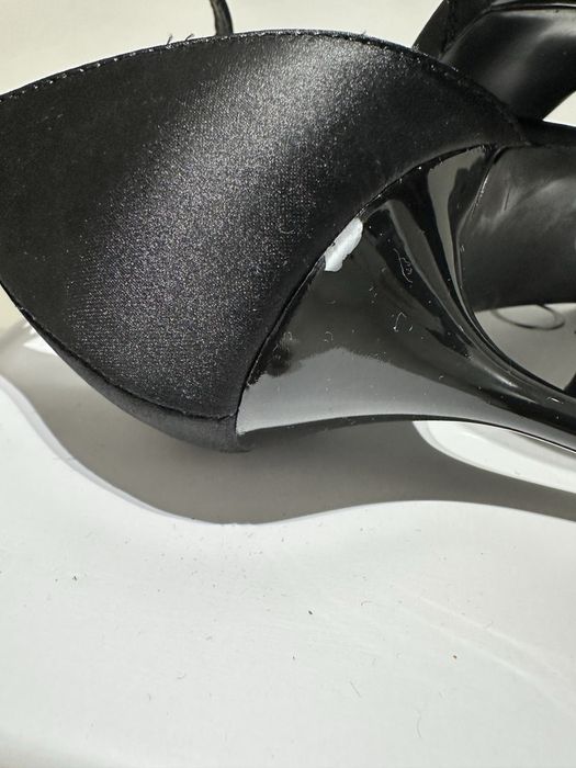 Сандалі з ремінцем на підборах Mango