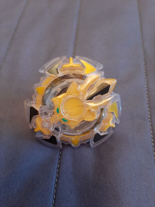 Бейблейд оригинал