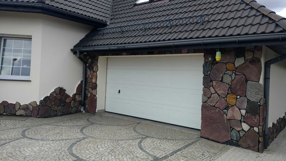 Kamień i otoczenie