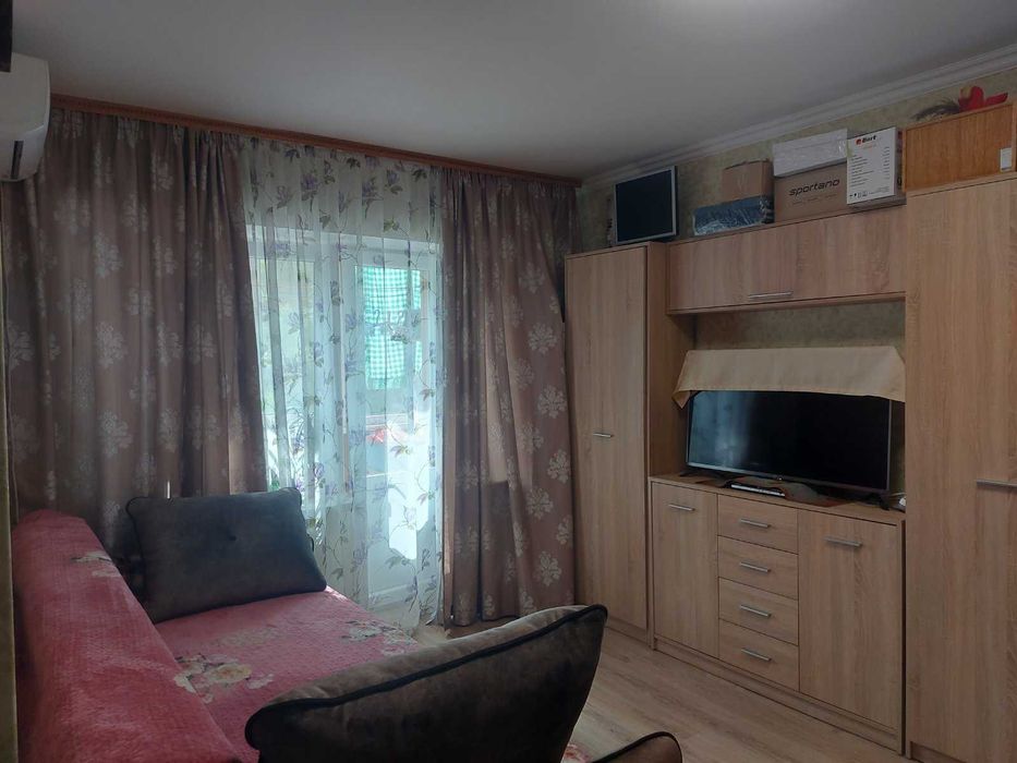 2к квартира з ремонтом. Цегляний будинок. 3-й пов. Вул. Макіївська, 2