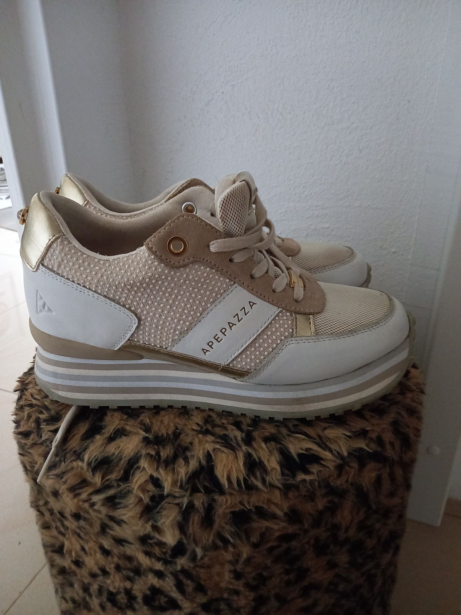 Byty damskie sneakersy Toru OLX.pl