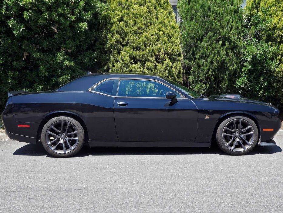 Dodge Challenger      2020