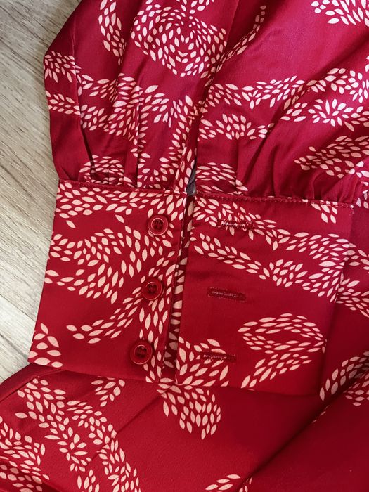 Czerwona sukienka na lato