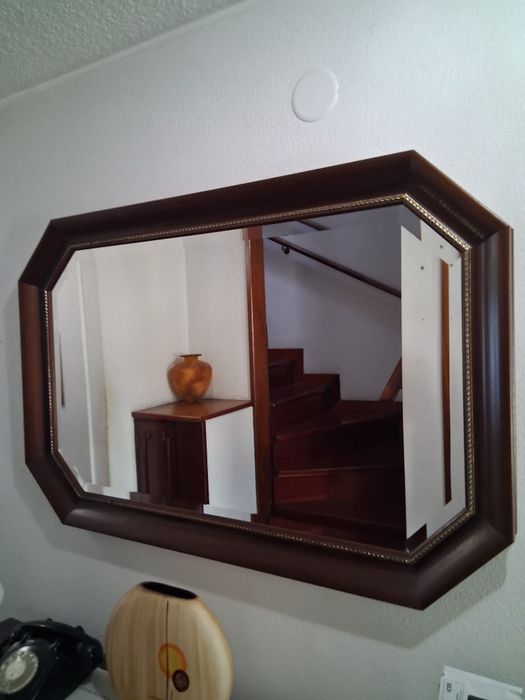 Espelho decorativo em madeira