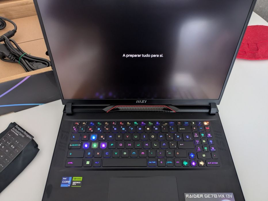MSI Raider - Intel i9 13980HX + RTX 4090 16GB + 64GB Ram + 2TB