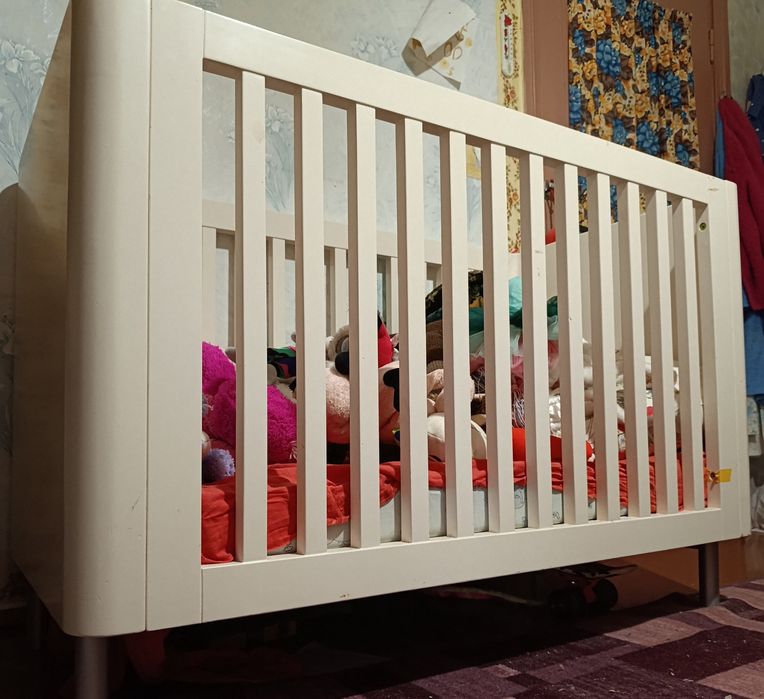 Кроватка детская 120*60 с матрасом