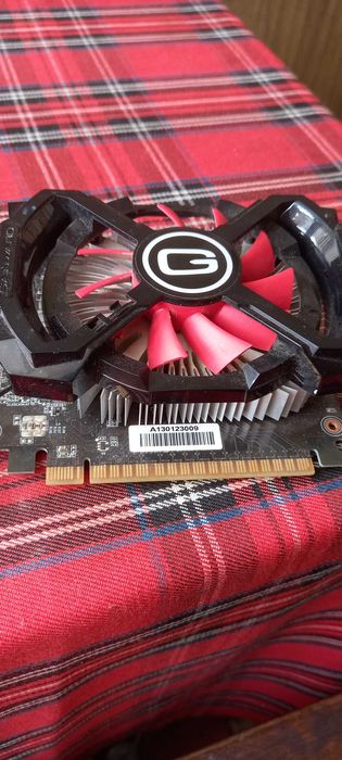 Видеокарта нерабочая. GTX650.