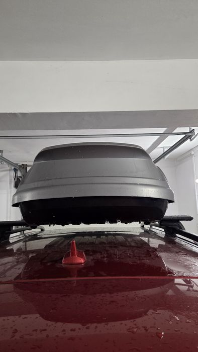 Bagażnik dachowy z relingami thule