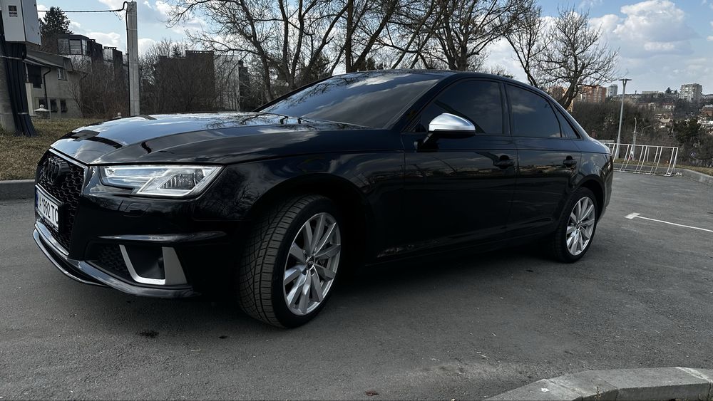 Audi A4 B9 quattro